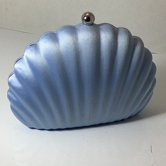 INC INTERNATIONAL CONCEPTS
Seashell Minaudiere Satin Crossbody, - Picture 4 of 8